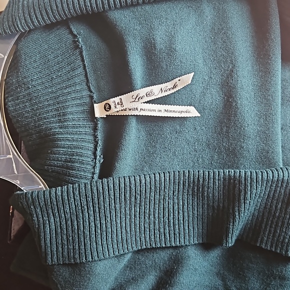 Leo & Nicole PXL Woman dark green cardigan like new - Picture 4 of 6